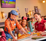Best Places to Eat at Disneyland Paris & Disney Village: Booking Tips